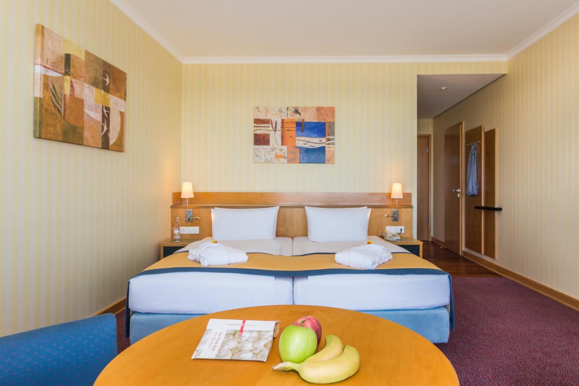 Strand-Hotel Huebner Росток Номер фото