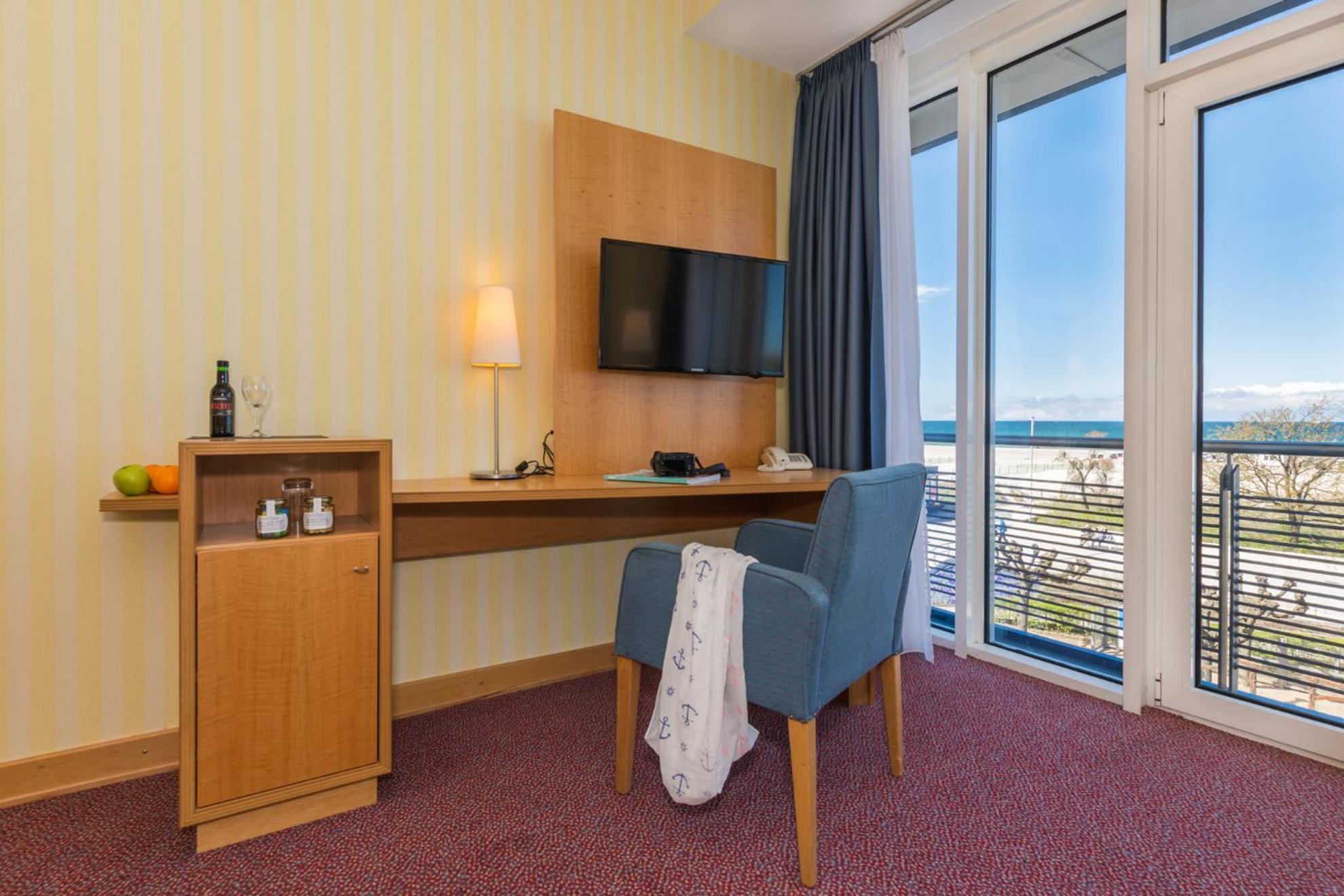 Strand-Hotel Huebner Росток Номер фото