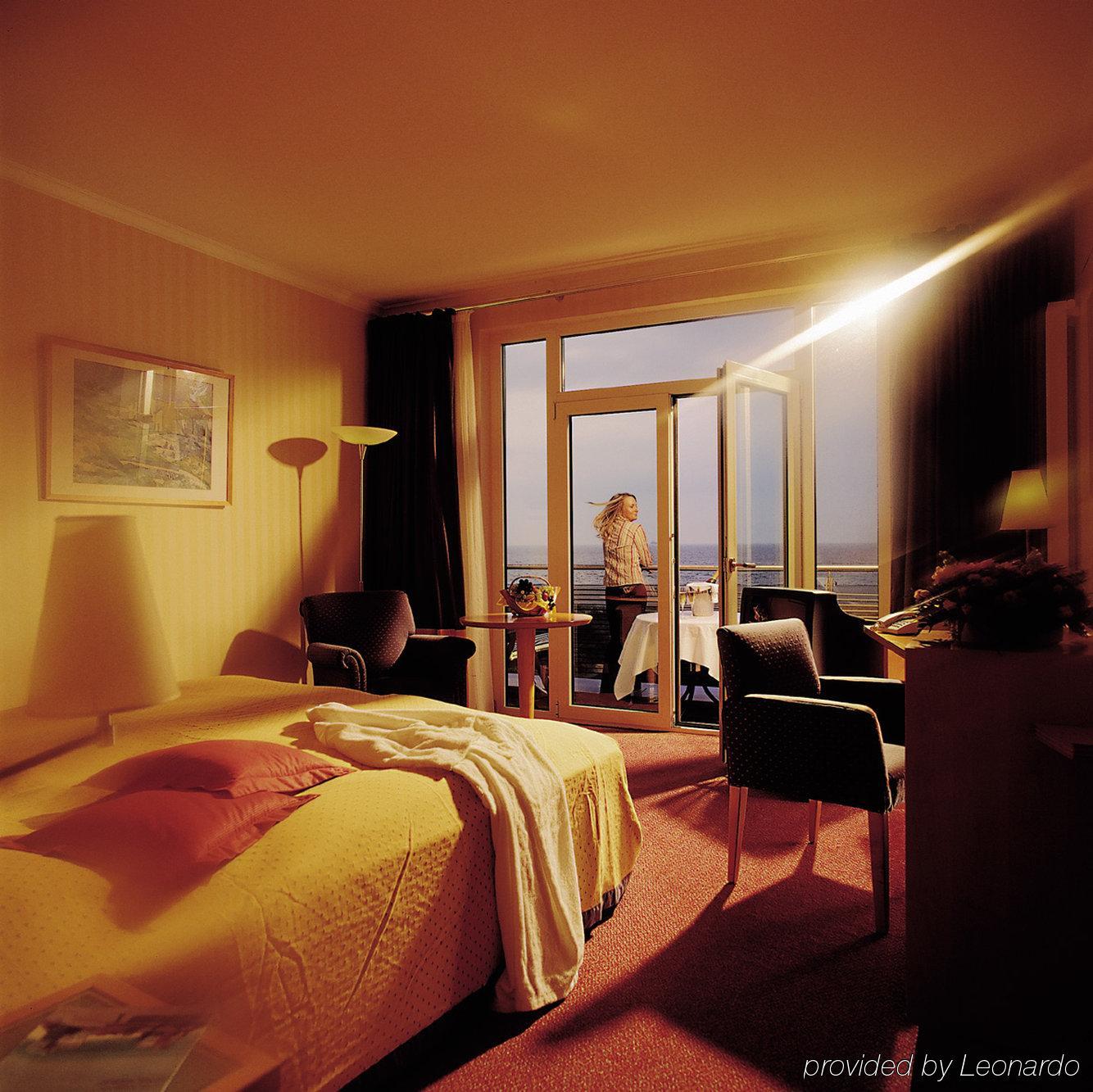 Strand-Hotel Huebner Росток Номер фото