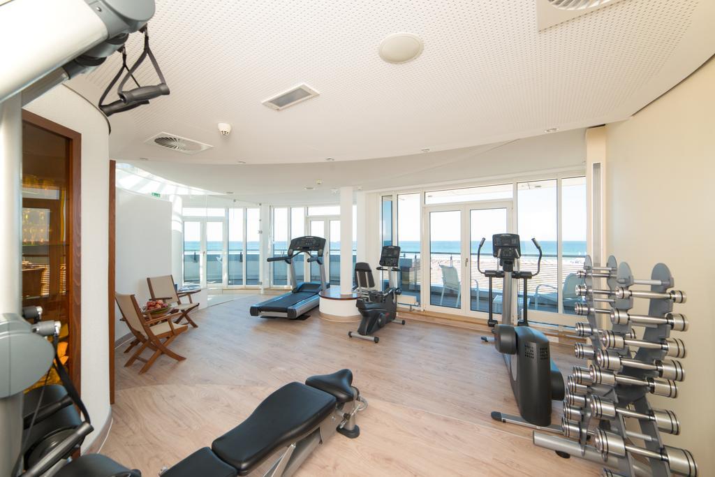Strand-Hotel Huebner Росток Экстерьер фото