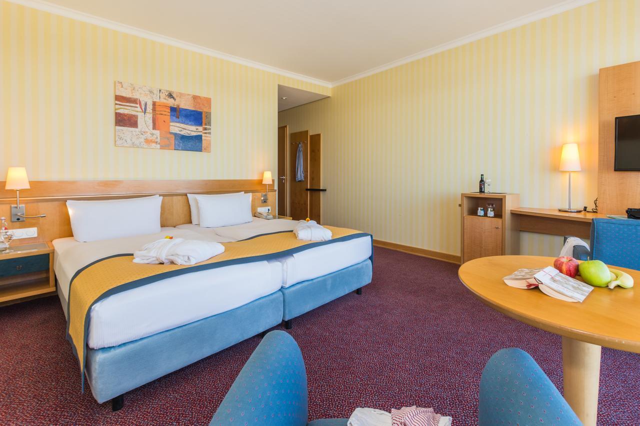 Strand-Hotel Huebner Росток Экстерьер фото